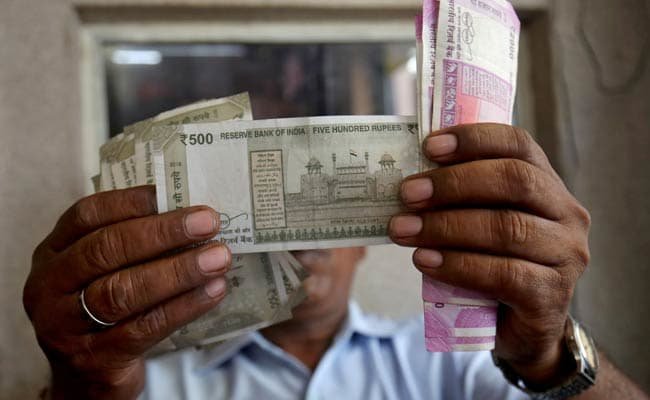Rupee Weakens 29 Paise Against US Dollar