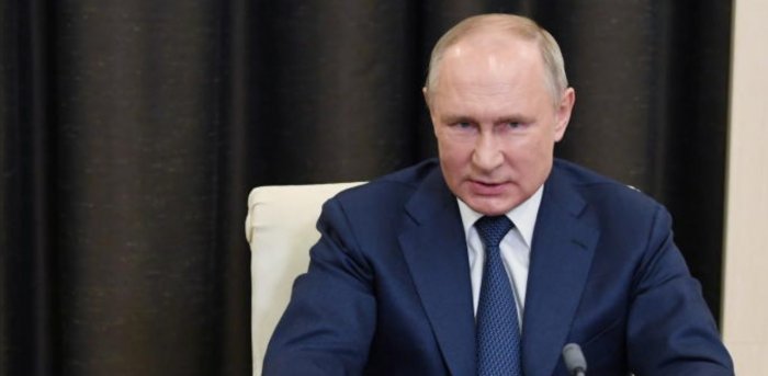Vladimir Putin signs law allowing Russian legislation to trump international treaties