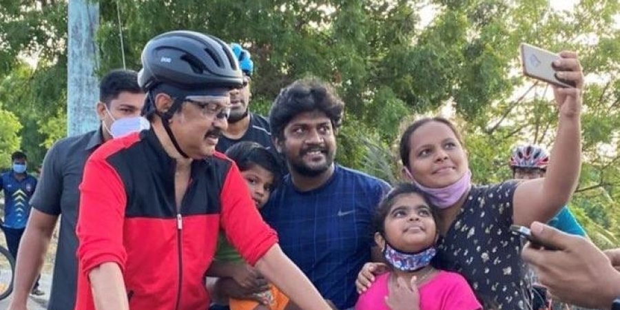 The normal cycling routine of Stalin was to start at Muttukadu, ride for about 5 km till Café 4 U, enjoy a cuppa and continue riding to Mahabalipuram.