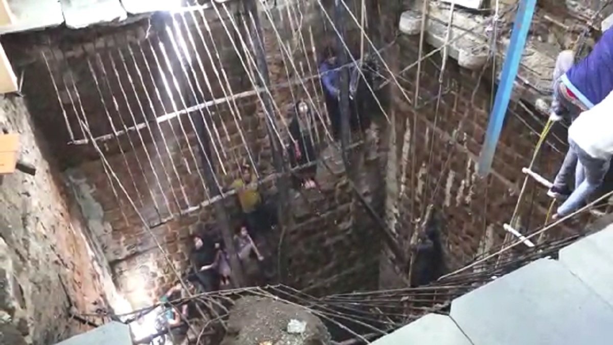 4 Dead After Falling Into Well At A Temple In Indore, 17 Rescued